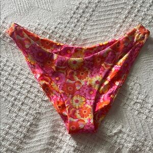 Kulani kinis bikini bottom